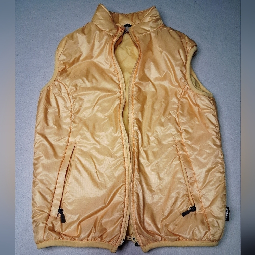 4/20$ ➡️ Mountain Equipment Coop Yellow Puffer Vest